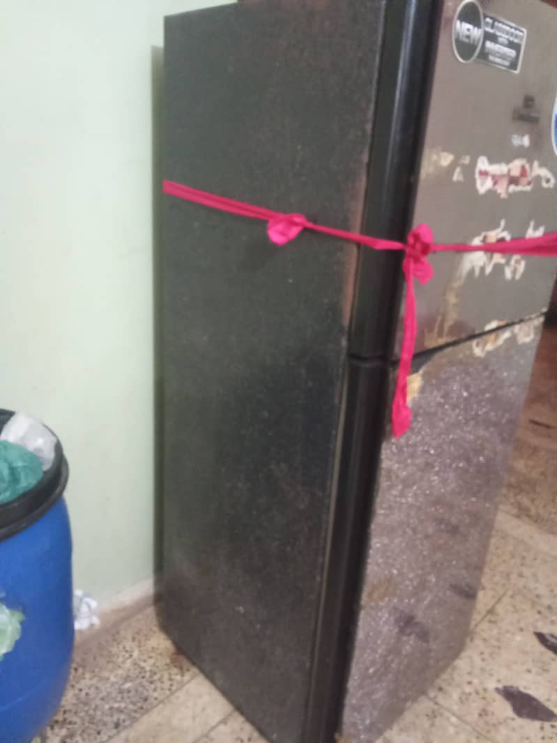 Old fridge 3