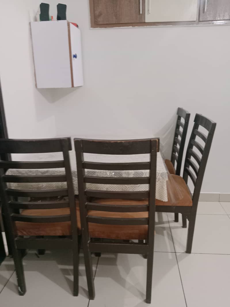 Dining table 3