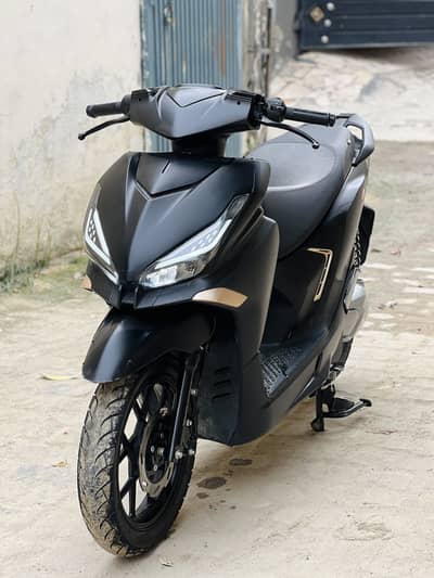 Yadea velax electric scotty 2000watt heavybike look