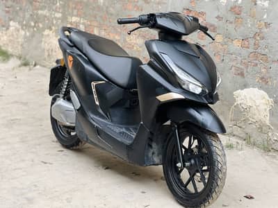 Yadea velax electric scotty 2000watt heavybike look