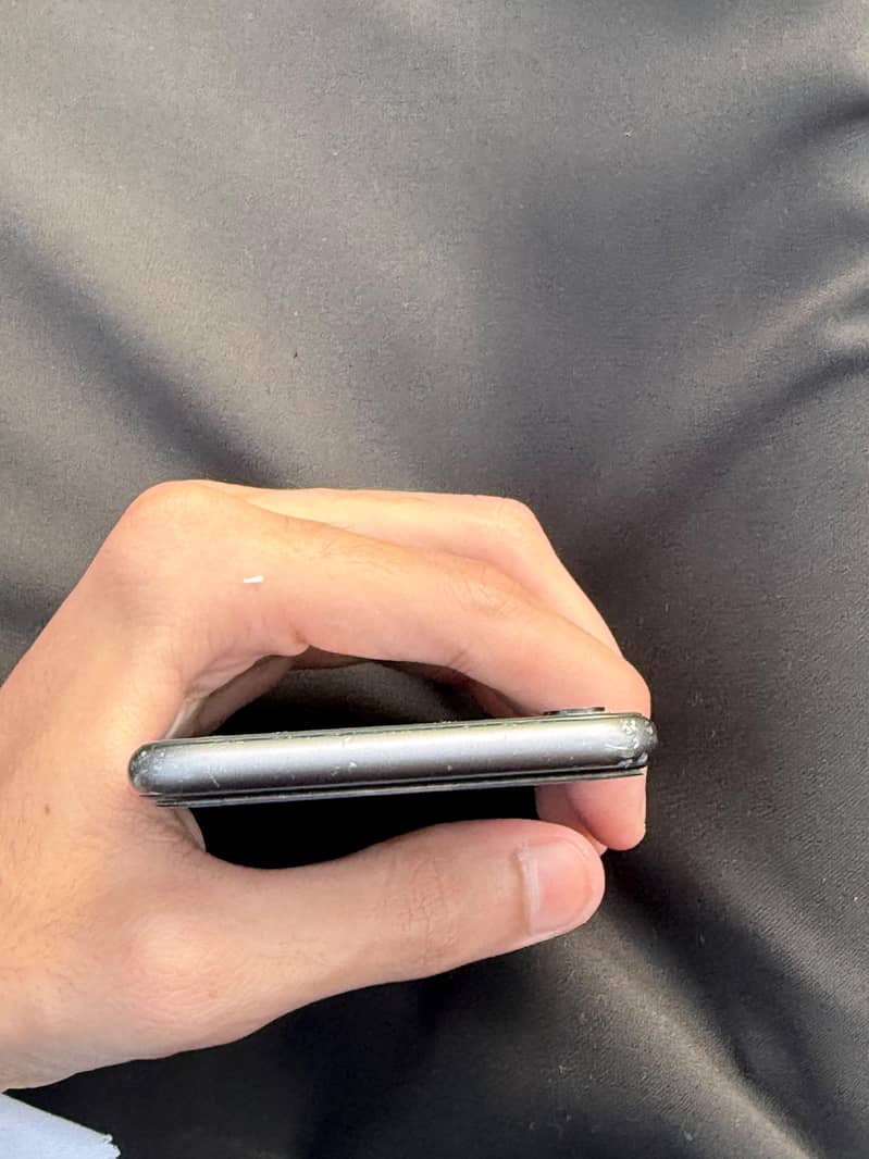 Apple iPhone 8 1