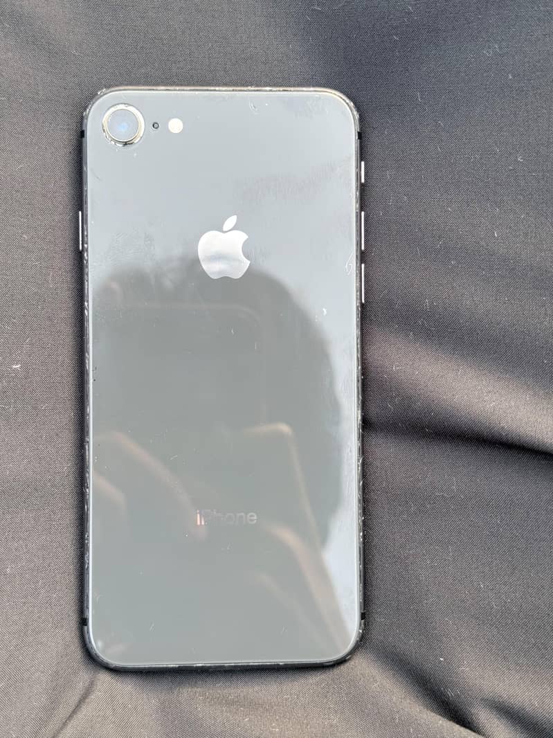 Apple iPhone 8 3