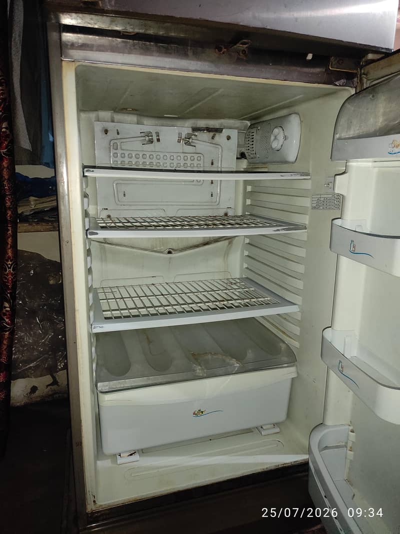 pell medium size fridge 2