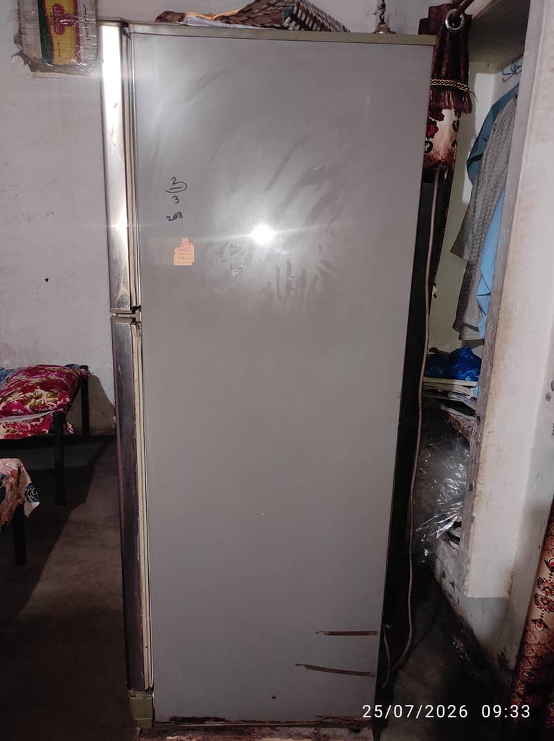 pell medium size fridge 4
