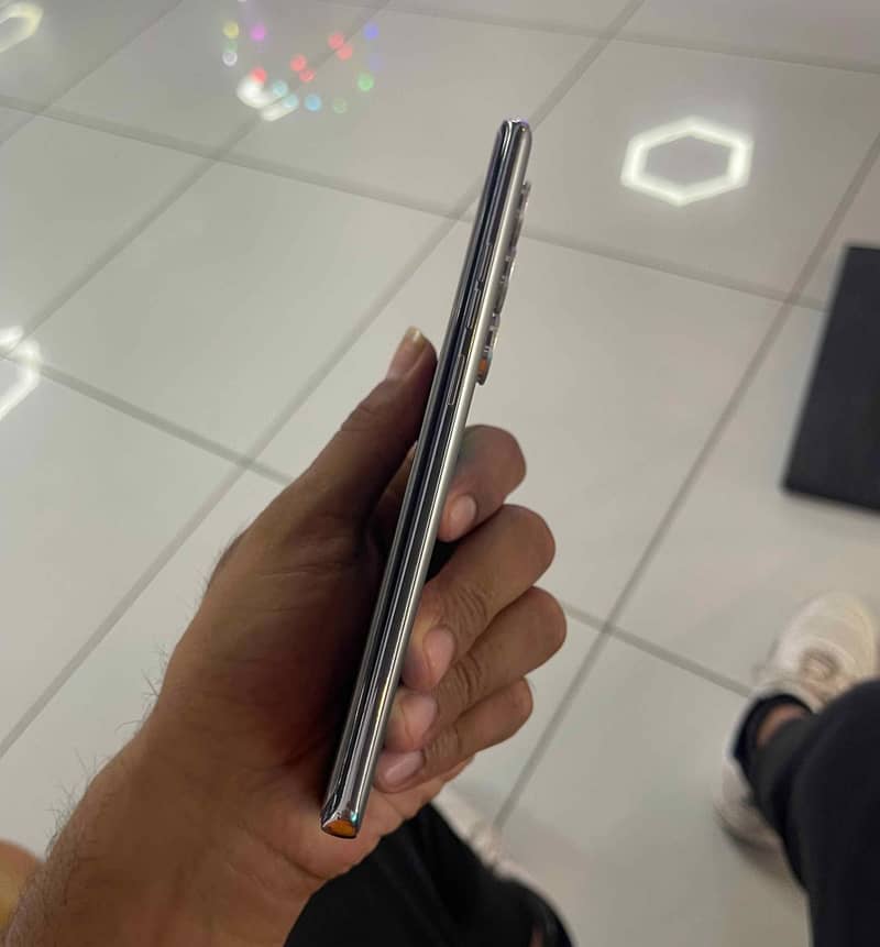 Tecno CAMON 40 Pro 3