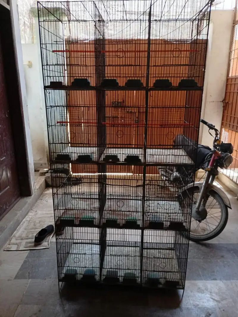 2 Cages For sale Good condition 12 portion cage — photo 2