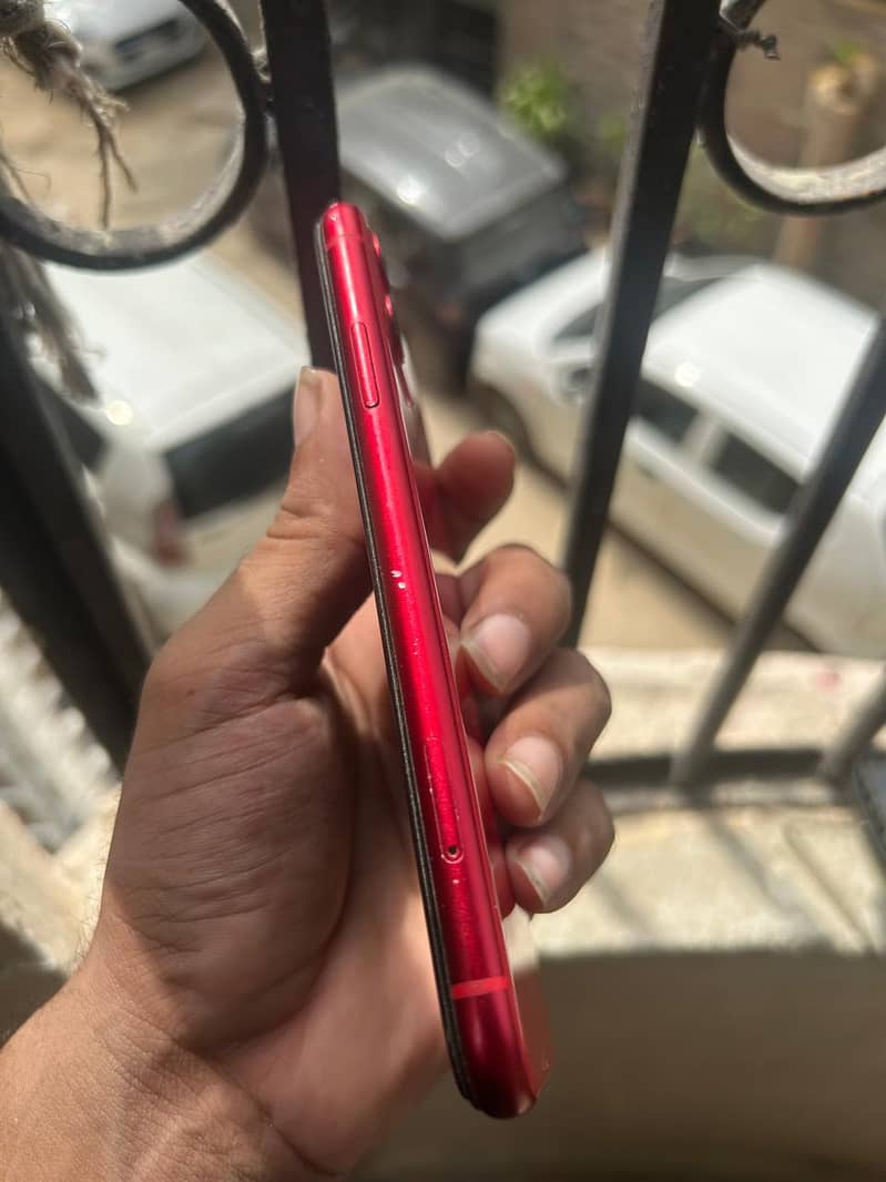 Apple iPhone 11 0