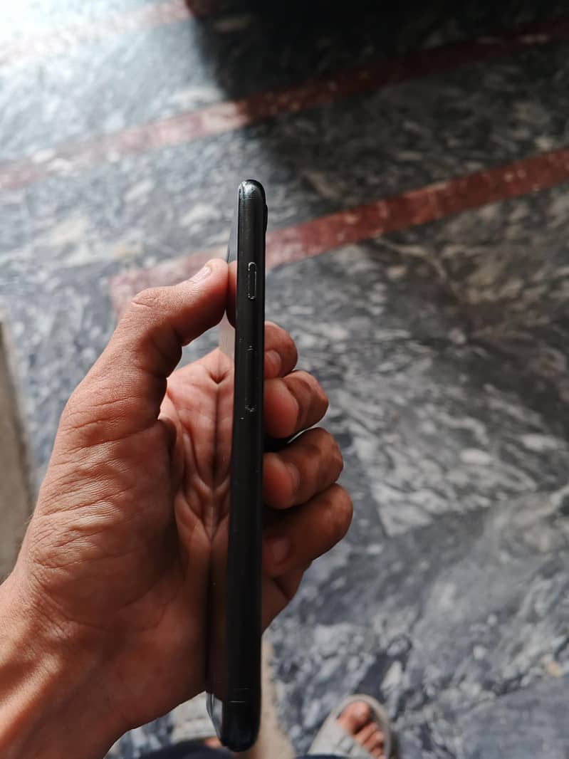 Apple iPhone 7 5