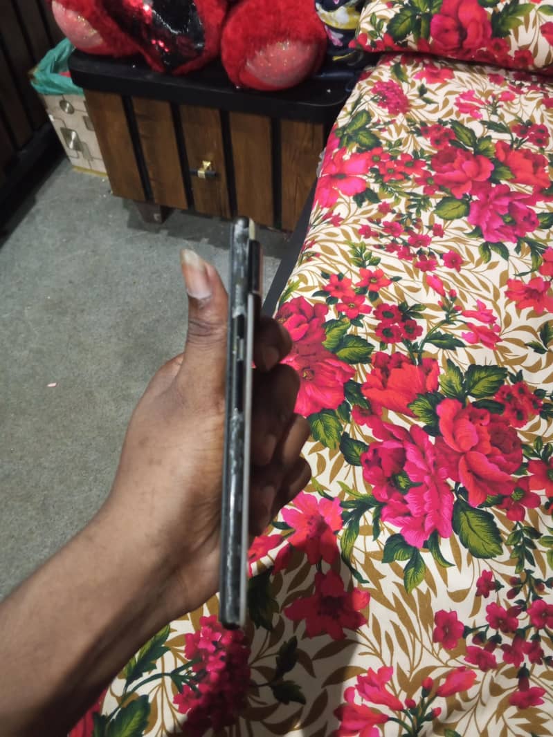 Google Pixel 6 panel problem 2