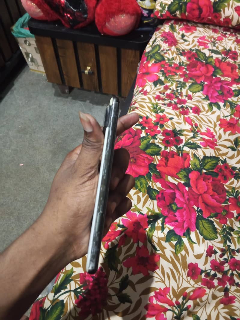 Google Pixel 6 panel problem 3