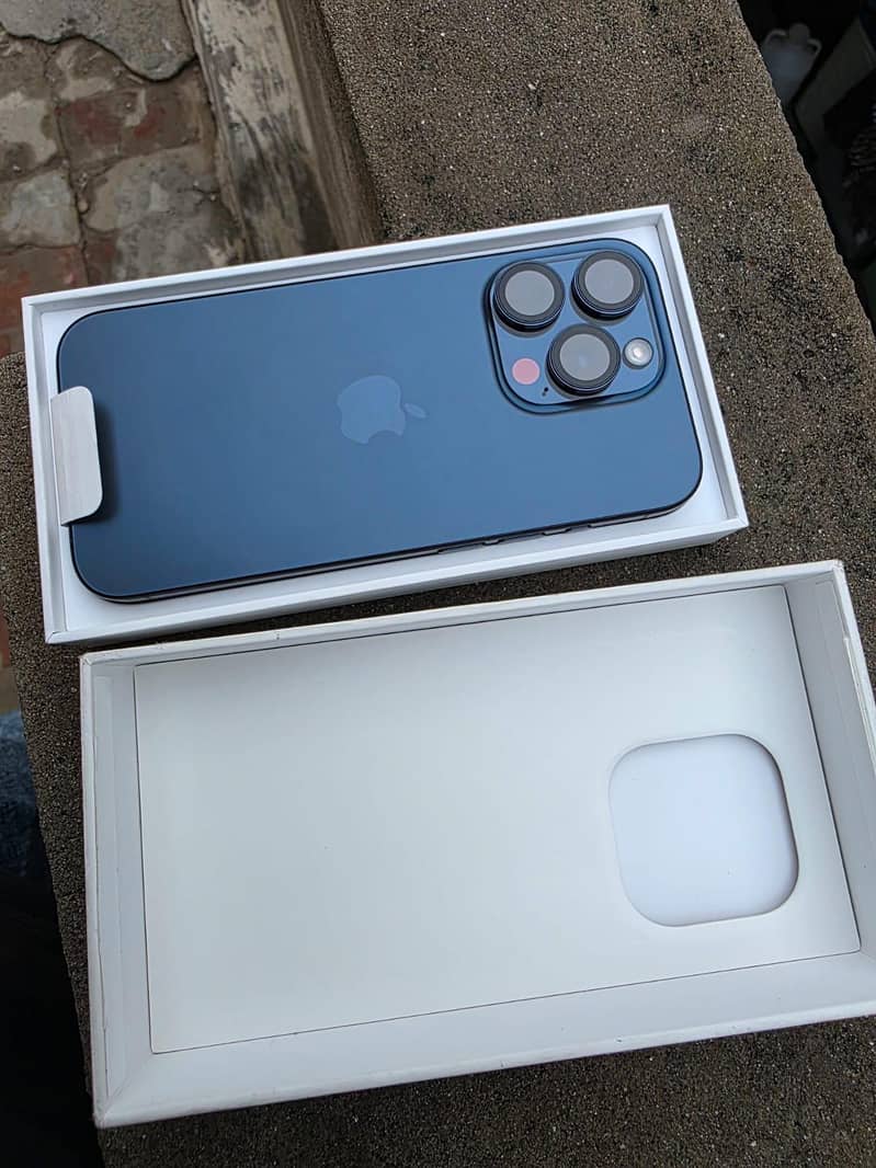 Apple iPhone 15 Pro 8