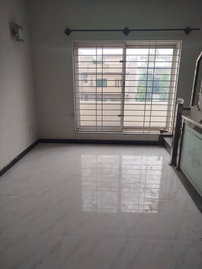 G-13 4.4 Marla Full House for Rent Full House Available for Rent Location: G-13, Islamabad