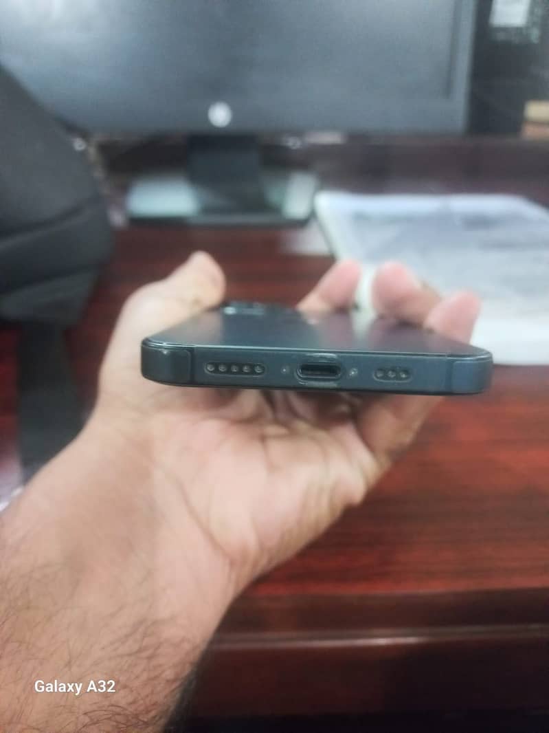 Apple iPhone 13 1