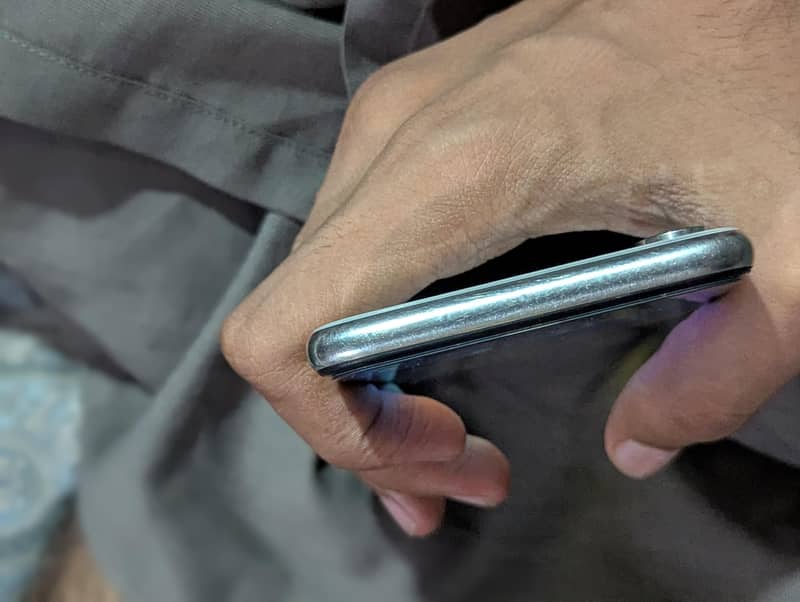 Apple iPhone X 4
