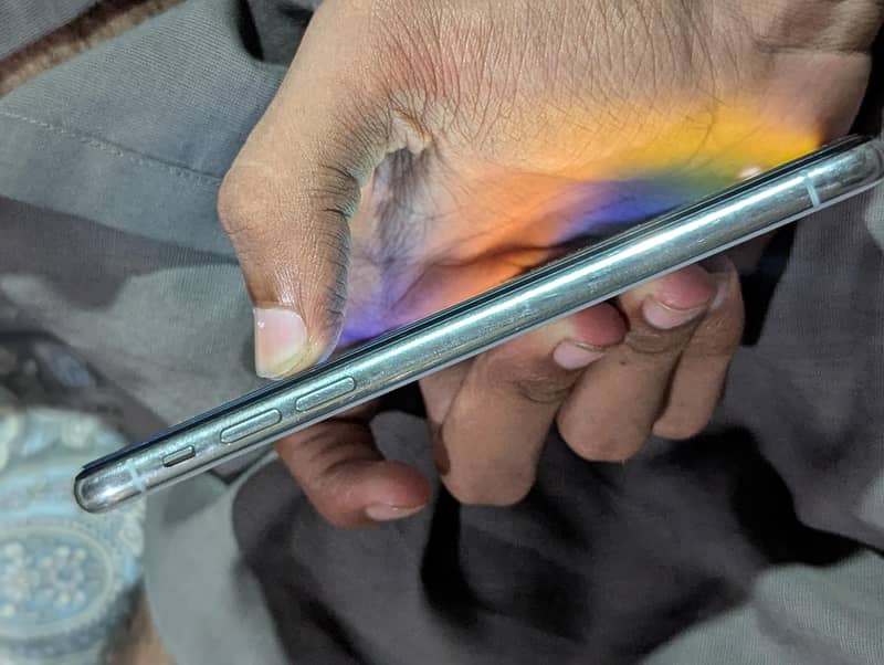 Apple iPhone X 5