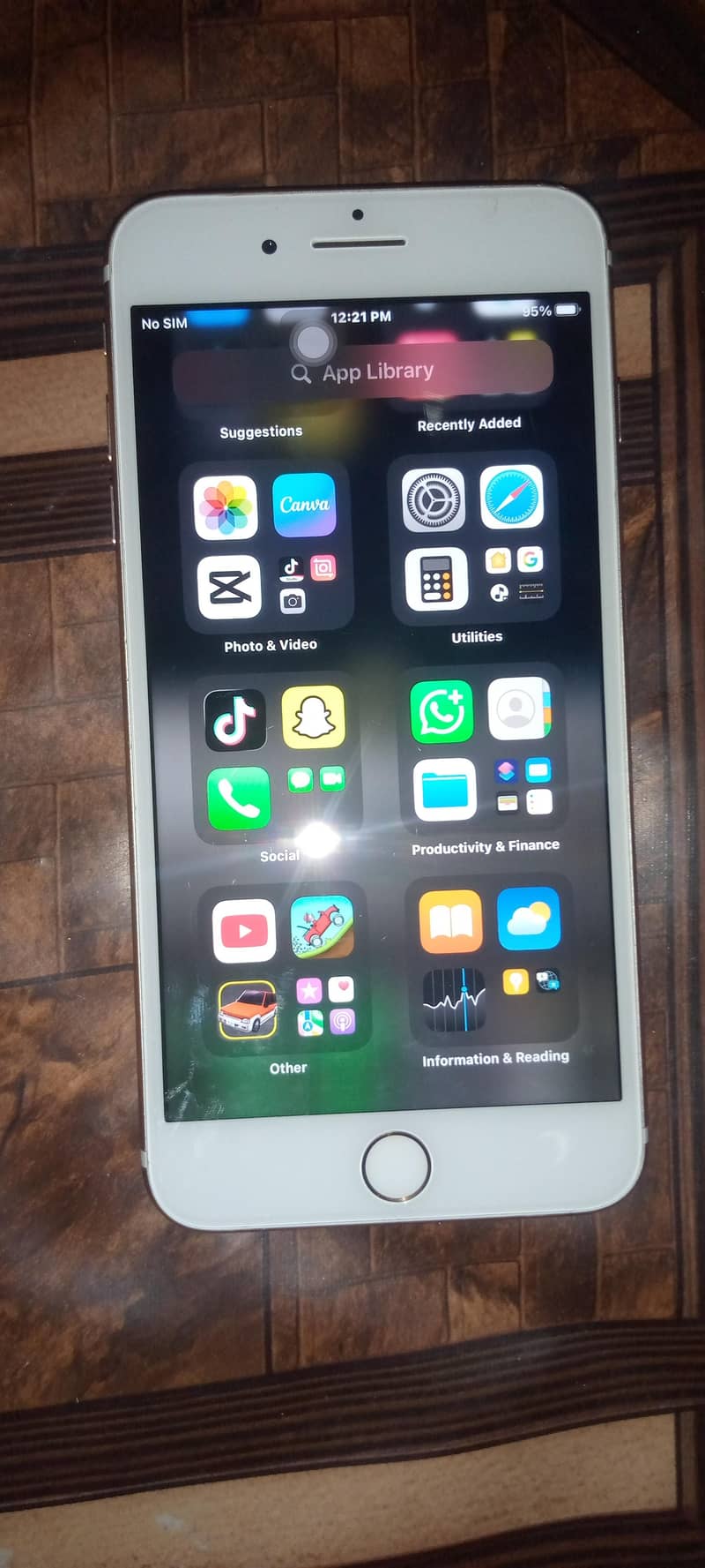Apple iPhone 7 Plus 1