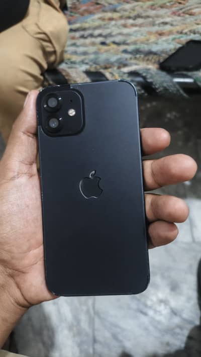 Apple iPhone 12