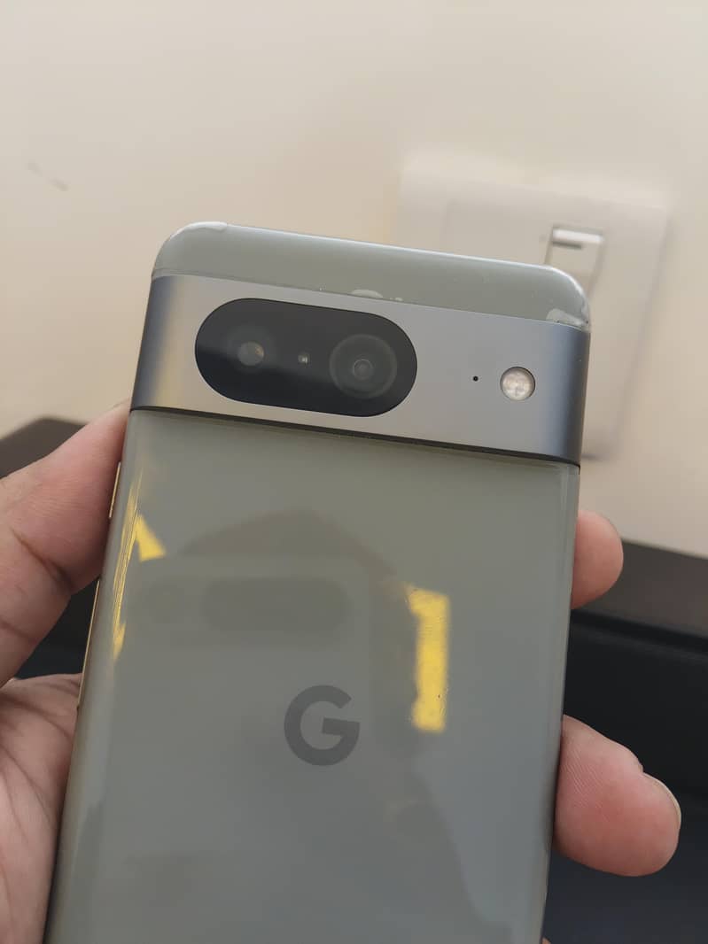 Google Pixel 8 1