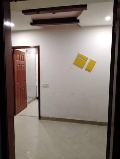 One bedroom non furnished apartment