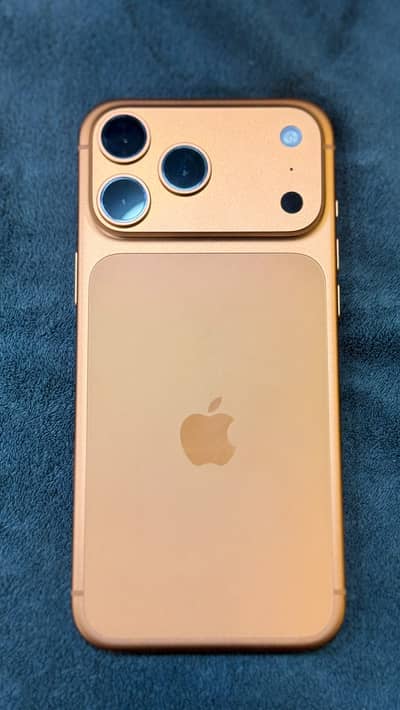 iPhone 17 Pro Max 512GB | 5 Cycle Count | 10/10| FU| With Box & Cable