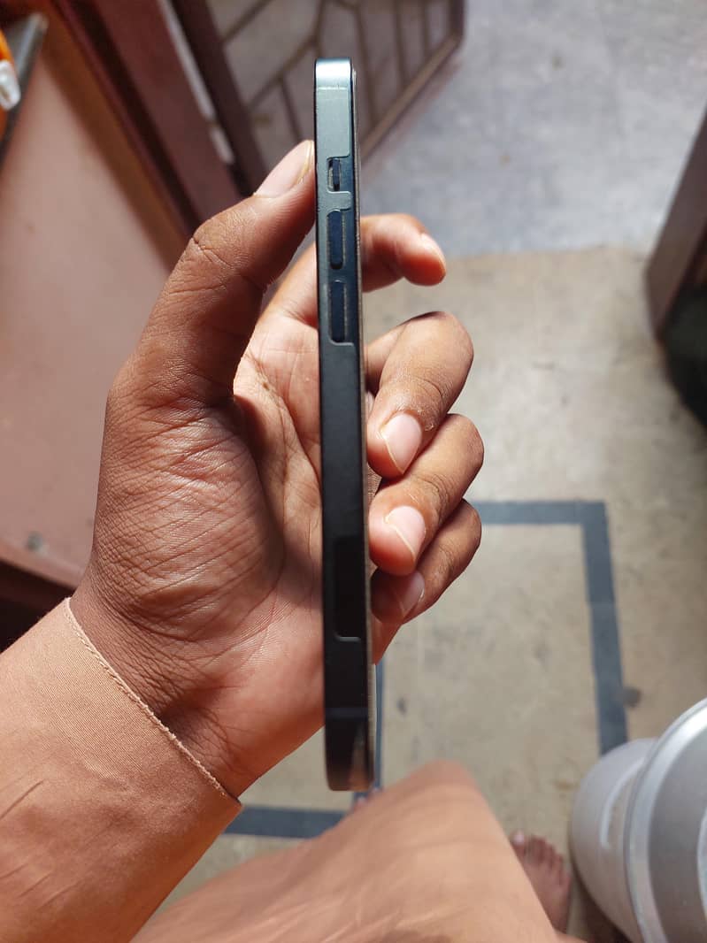 Apple iPhone 14 2