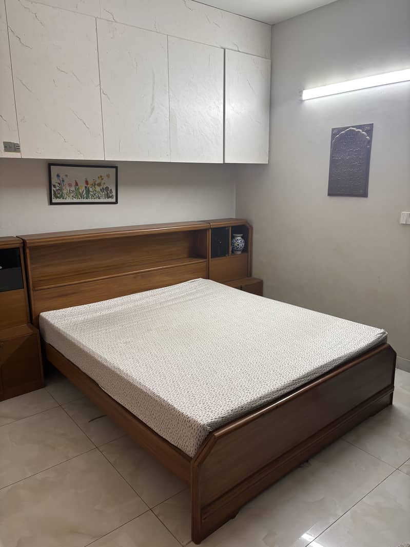 Master Bedset/King Size Bed/Side Tables/Dressing Table/Storage Bed 0
