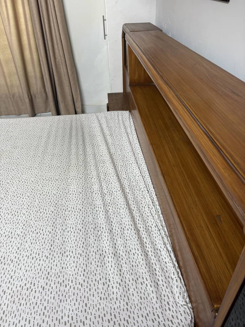 Master Bedset/King Size Bed/Side Tables/Dressing Table/Storage Bed 2