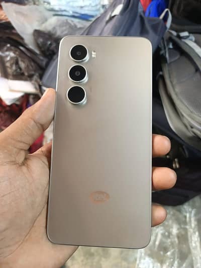 Itel City 100