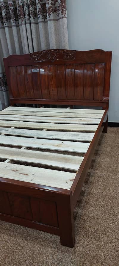 King Size solid wood bed bilkul new ha total solid wood