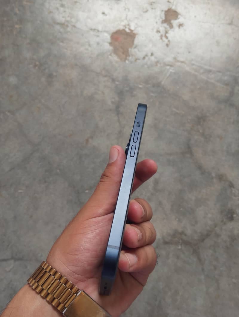 Apple iPhone 14 6