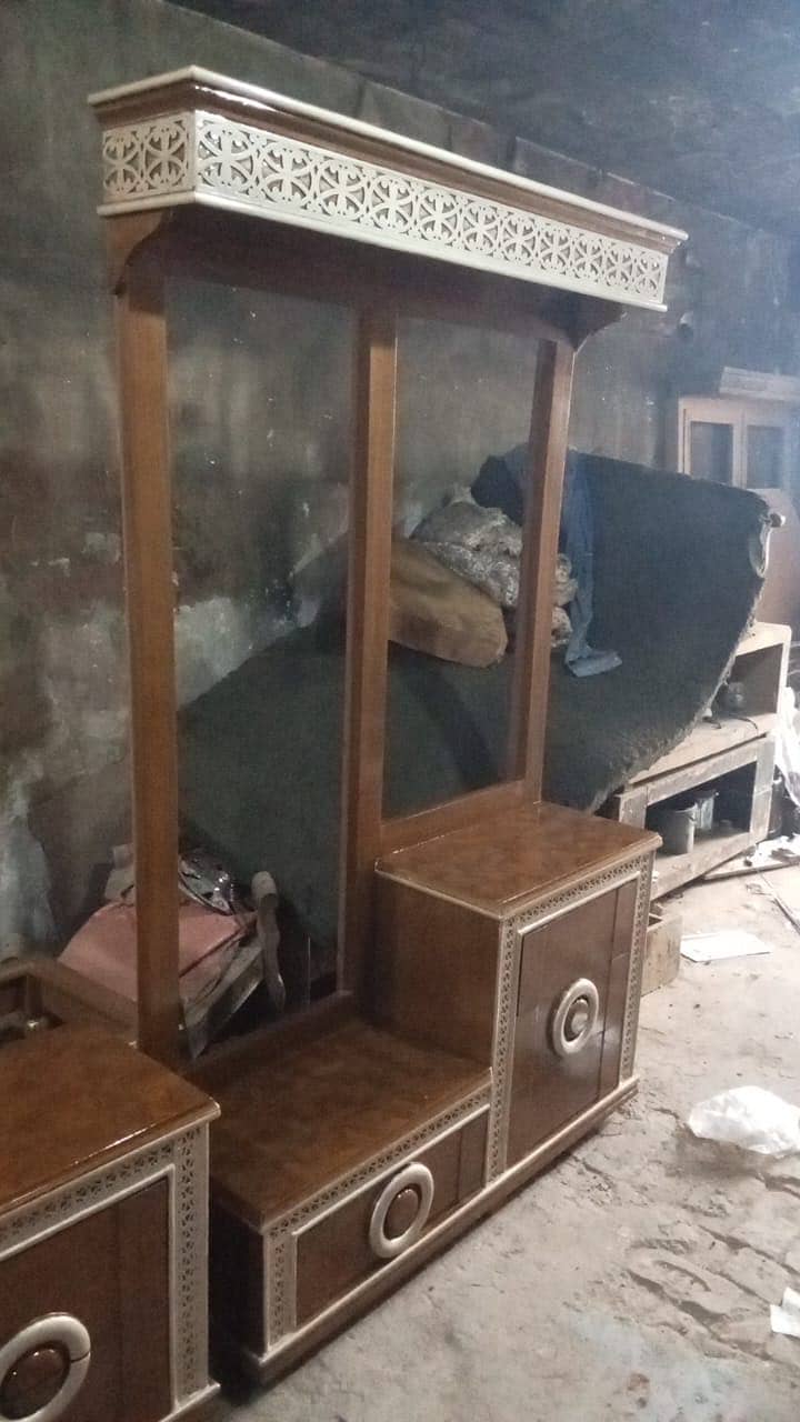Bed , side tables and dressing 4