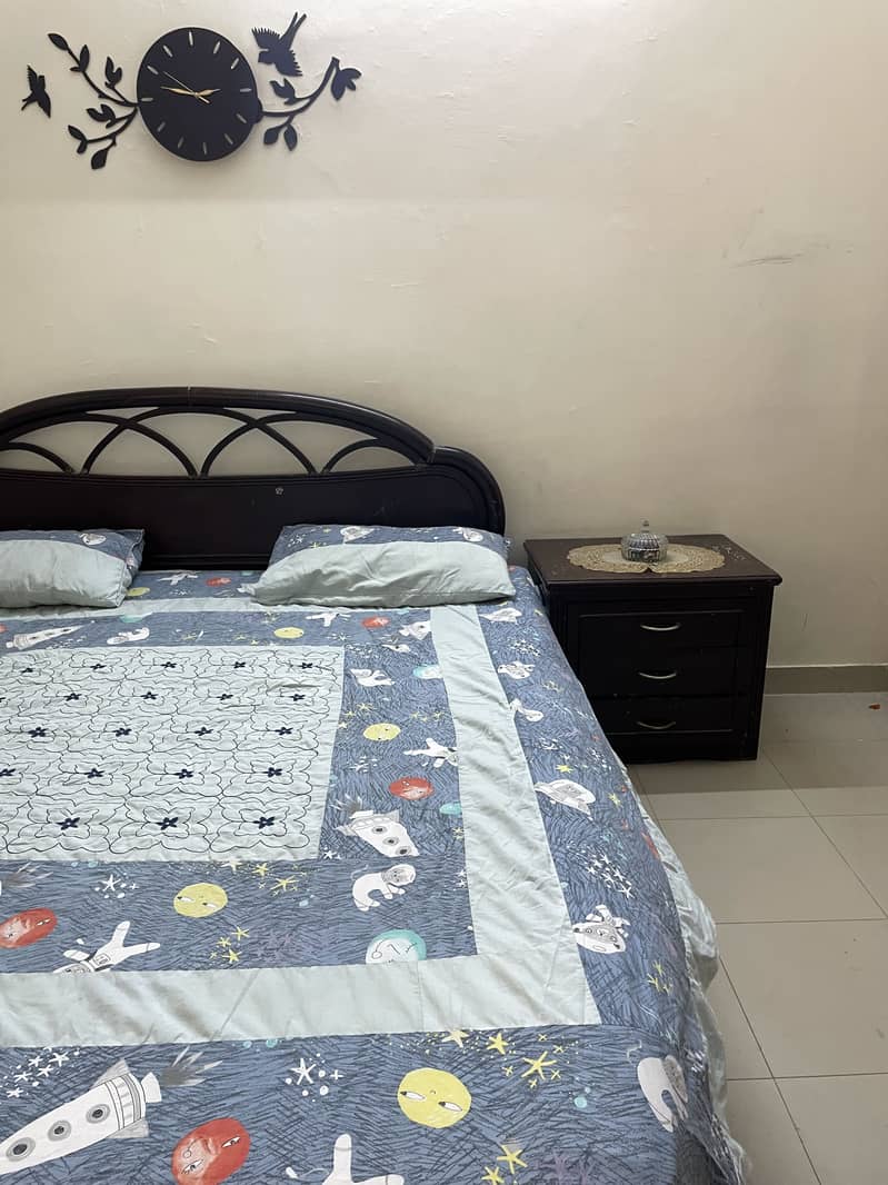 Solid Wood Bedroom Set 2