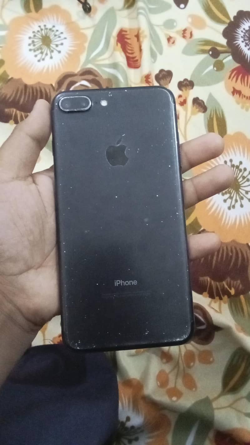 Apple iPhone 7 Plus 5