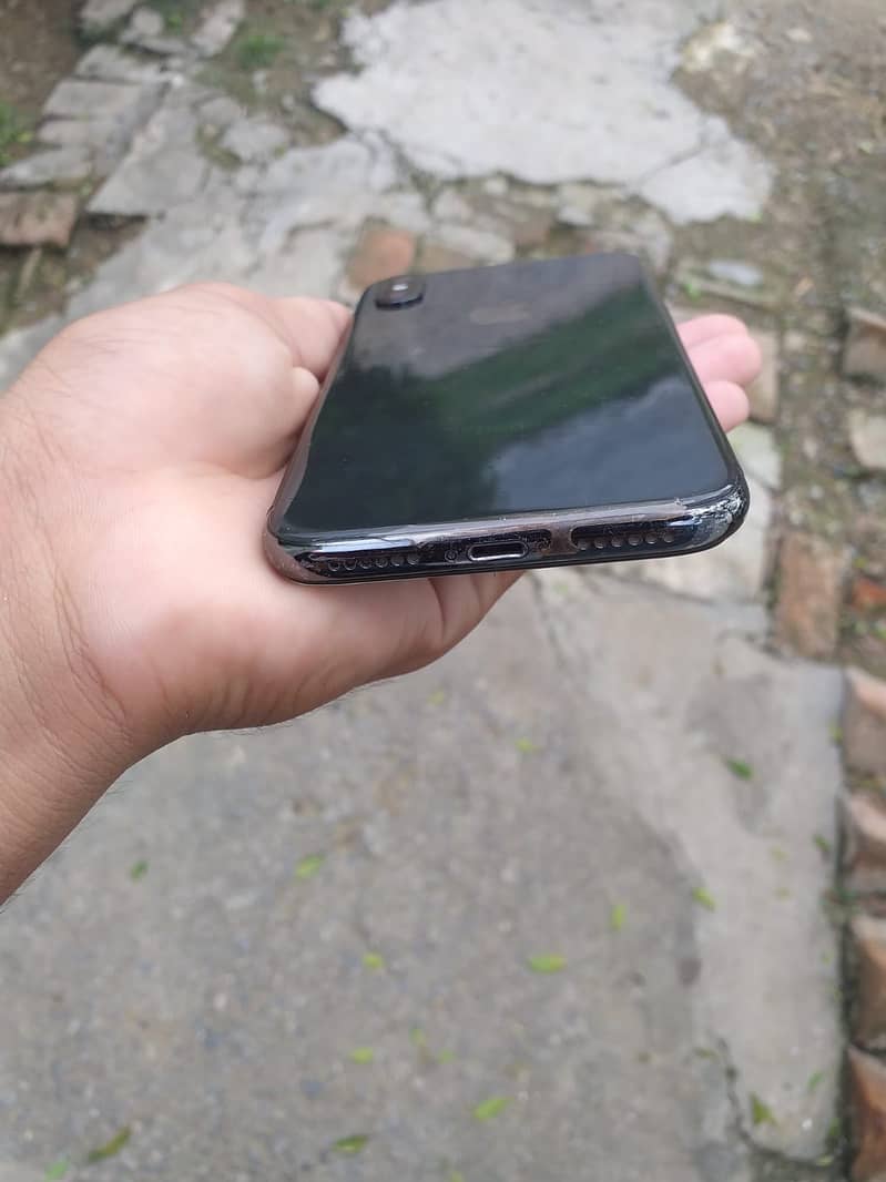 Apple iPhone X 3