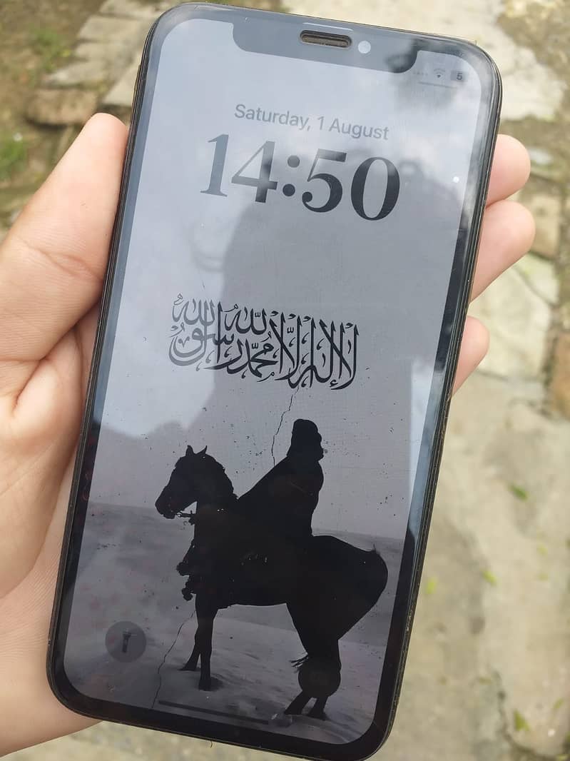 Apple iPhone X 4