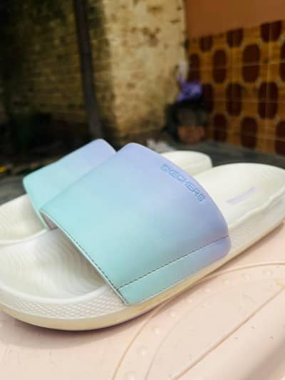 Orignal skechers slide
