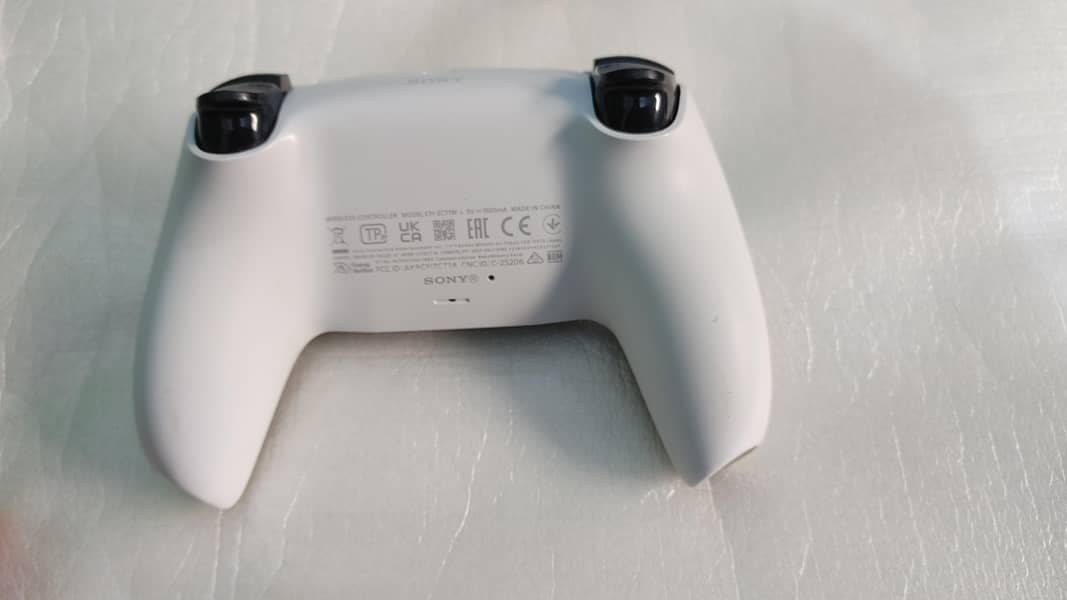 ps5 deulsence orignal controller 1