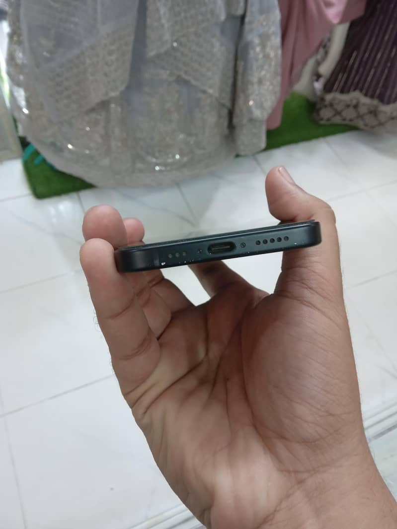 Apple iPhone 15 3