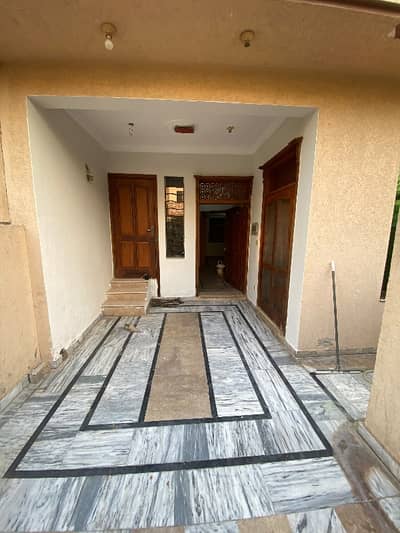 In Top City 1 - Block A House For rent Sized 10 Marla