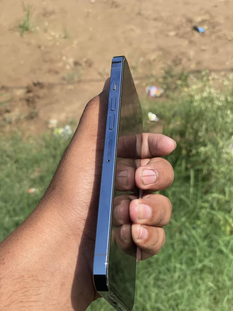 Apple iPhone 13 Pro Max 3
