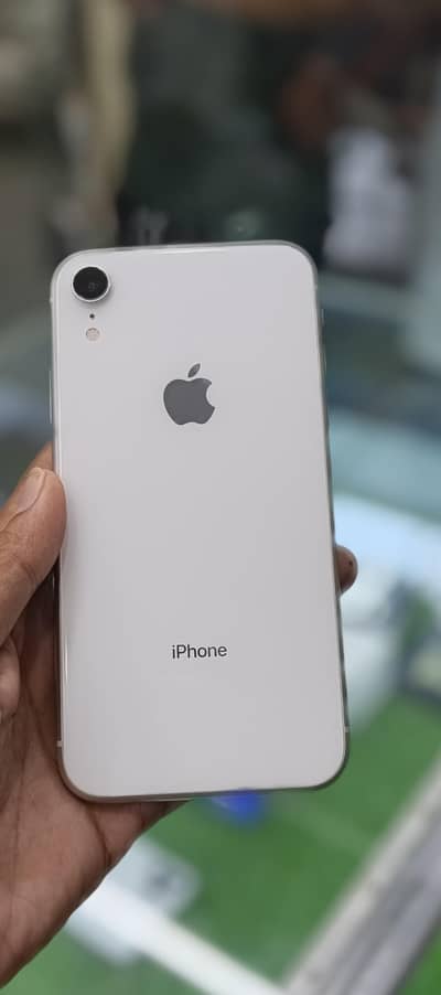 Apple iPhone XR