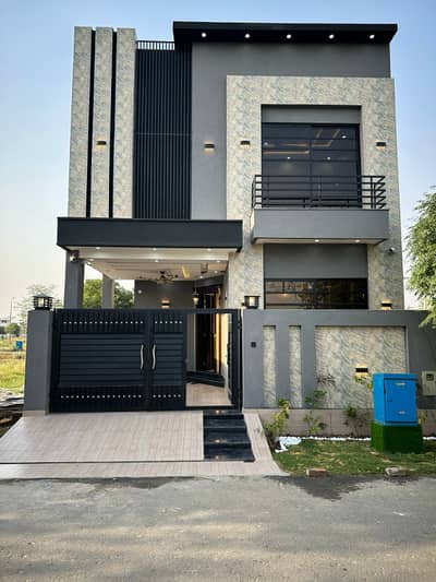 EXECUTIVE STYLE BRAND NEW HOUSE FOR SALE IN DHA PHASE 9 TOWN