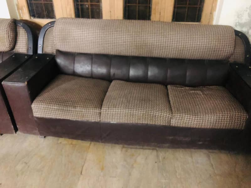 USED SOFA SET 2