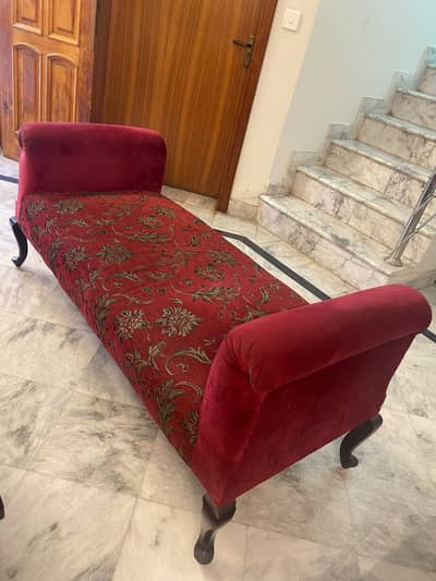 2 seater sette.