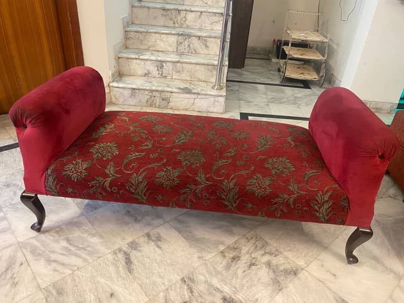 2 seater sette. 2