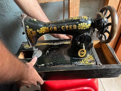 Vintage Cracter Sewing Machine with stand– Metal Body – Good Condition