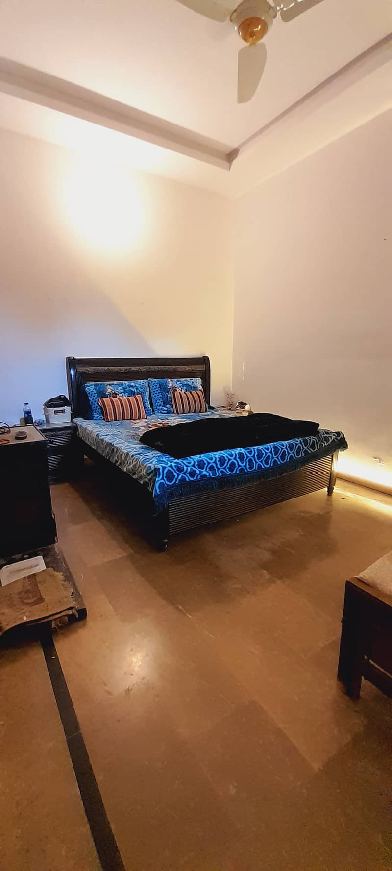 King size bed 3