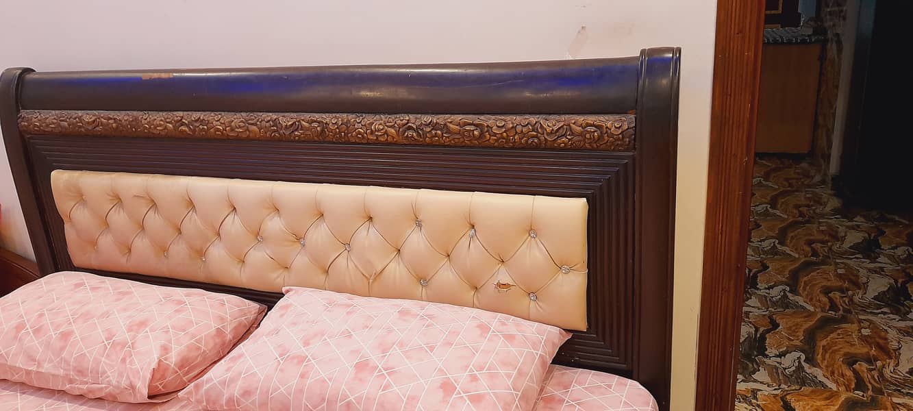 King size bed 4