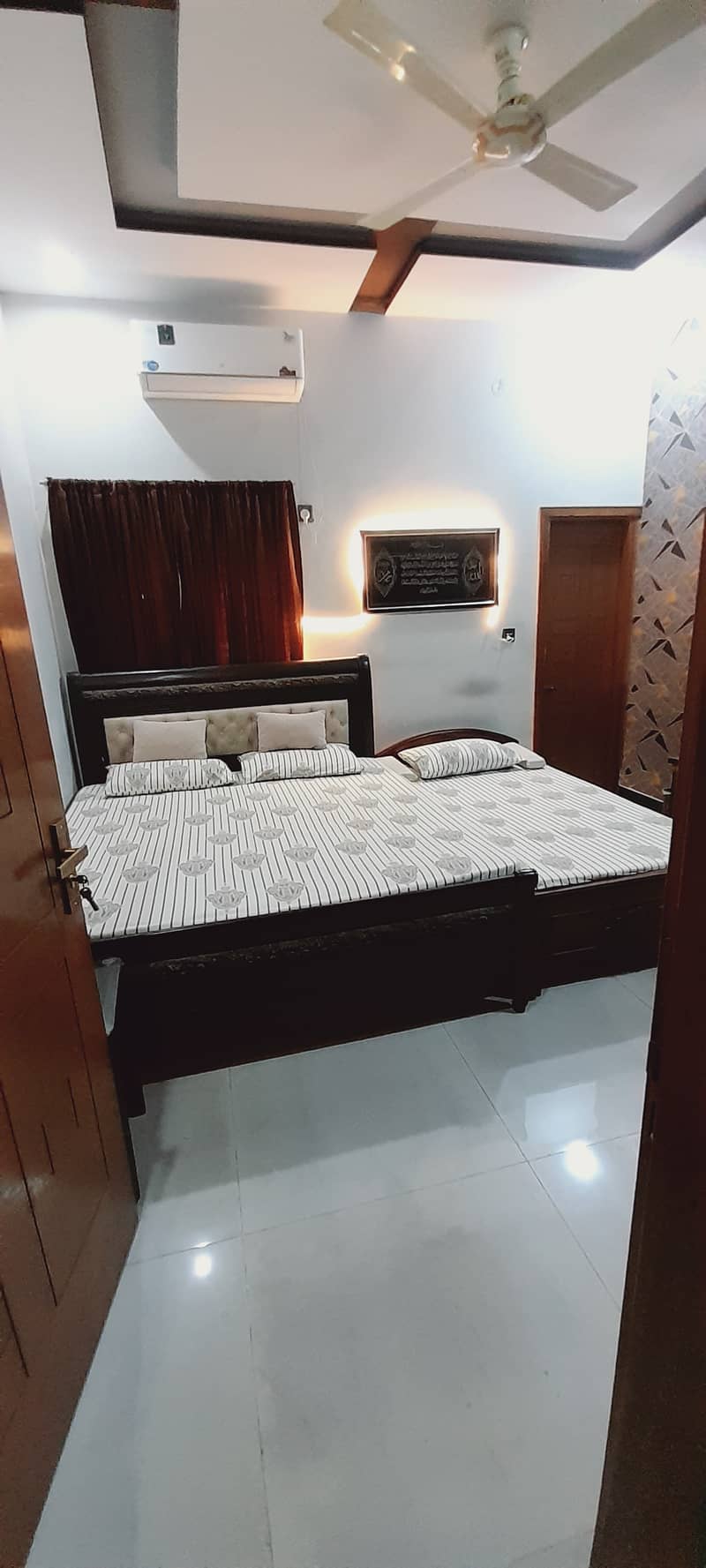 King size bed 6
