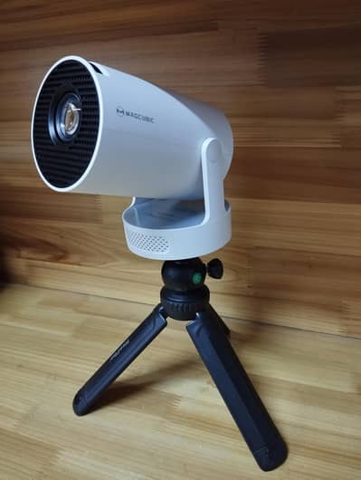 MagCubic projectors (New and used)